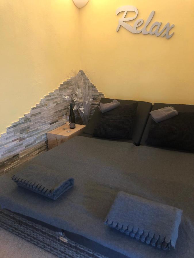 Ferienwohnung Schlossblick - 4 Sterne Sauna Pool Whirlpool Exklusiv เบราน์เฟลส์ ภายนอก รูปภาพ