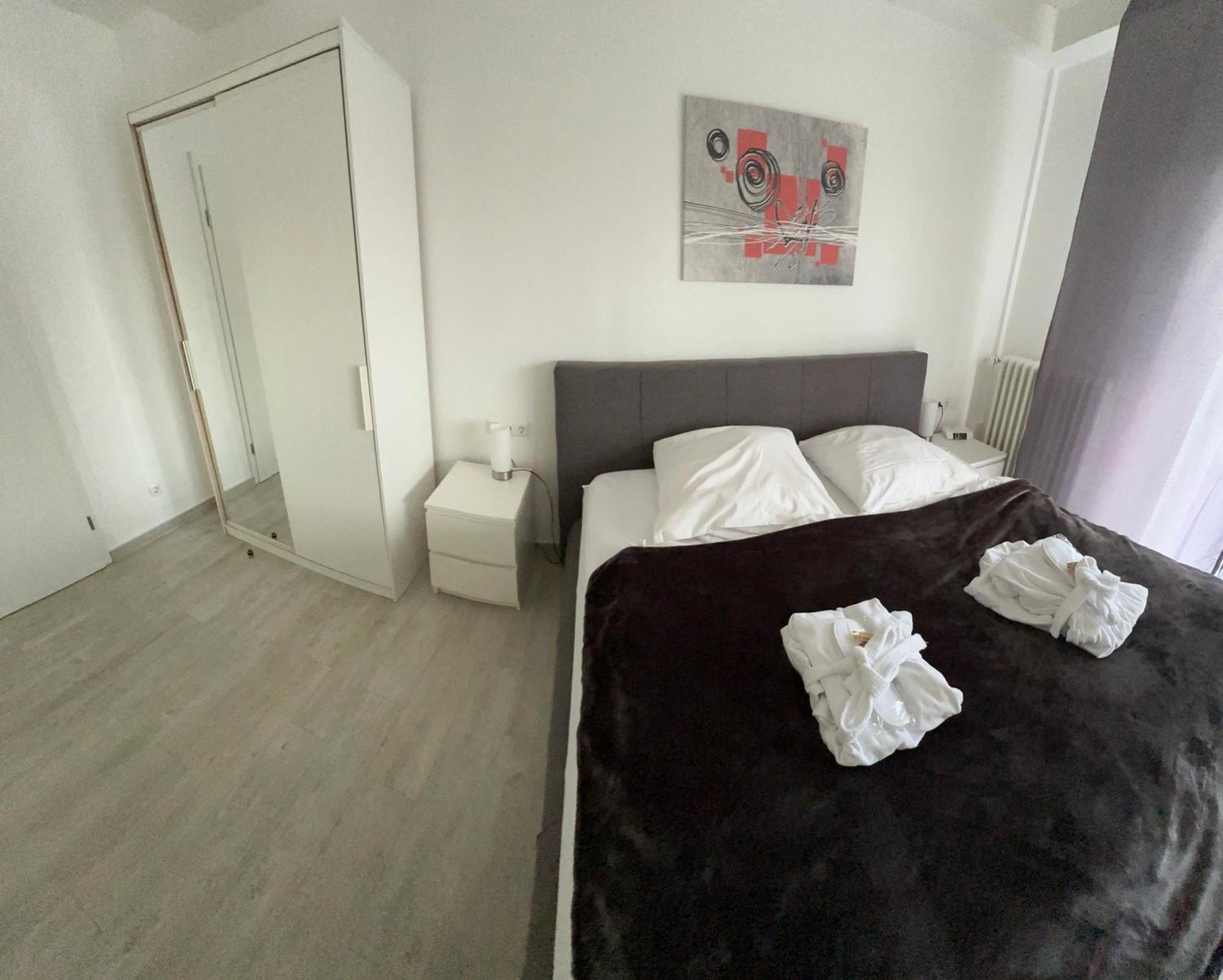 Ferienwohnung Schlossblick - 4 Sterne Sauna Pool Whirlpool Exklusiv เบราน์เฟลส์ ภายนอก รูปภาพ