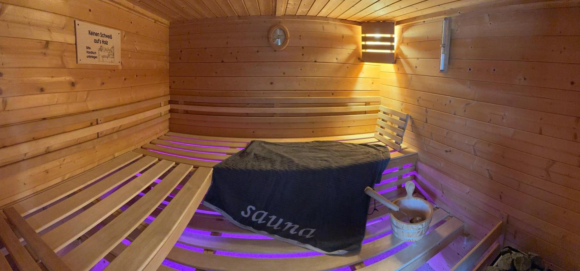 Ferienwohnung Schlossblick - 4 Sterne Sauna Pool Whirlpool Exklusiv เบราน์เฟลส์ ภายนอก รูปภาพ