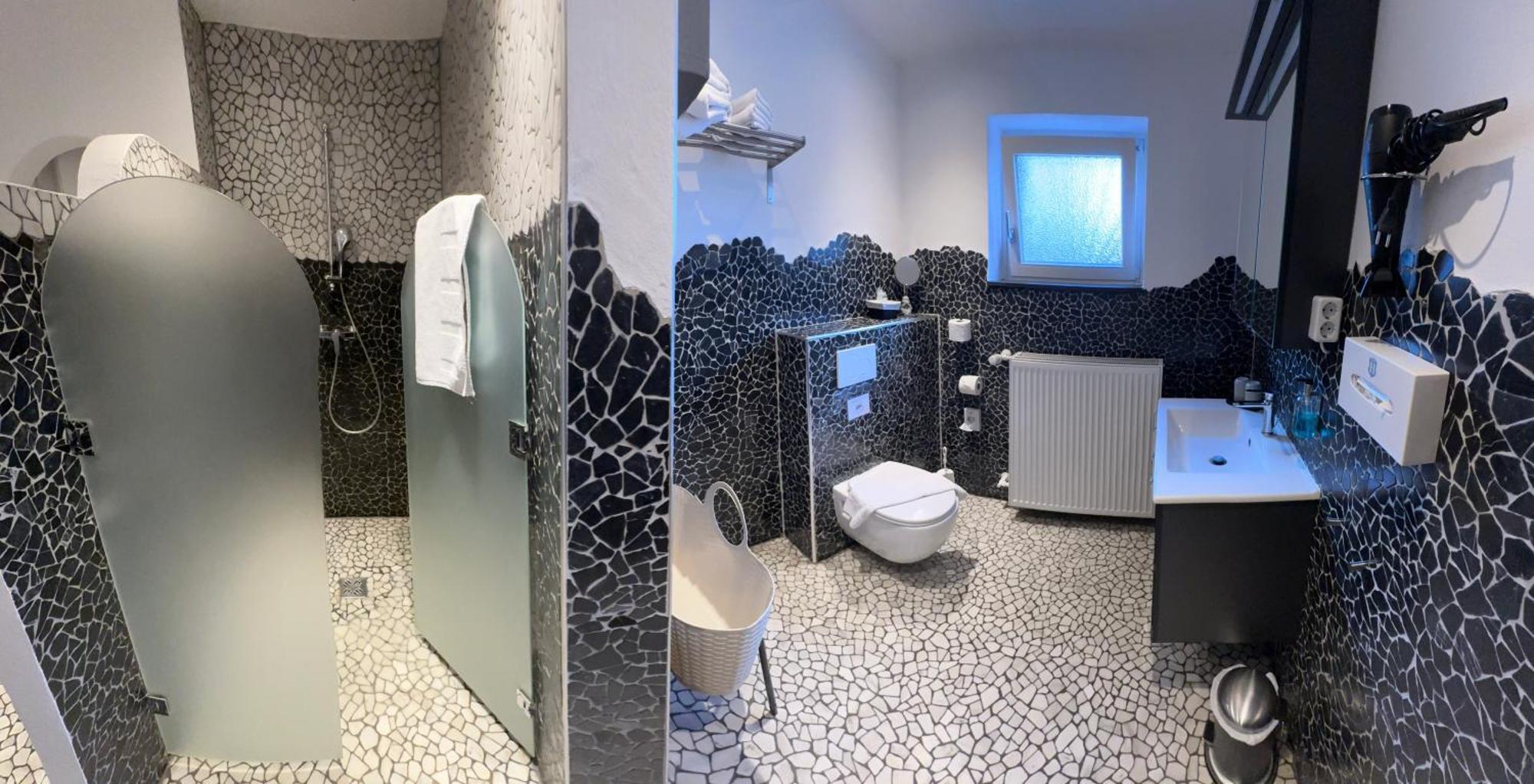 Ferienwohnung Schlossblick - 4 Sterne Sauna Pool Whirlpool Exklusiv เบราน์เฟลส์ ภายนอก รูปภาพ