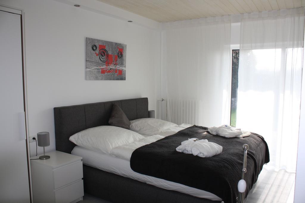Ferienwohnung Schlossblick - 4 Sterne Sauna Pool Whirlpool Exklusiv เบราน์เฟลส์ ภายนอก รูปภาพ